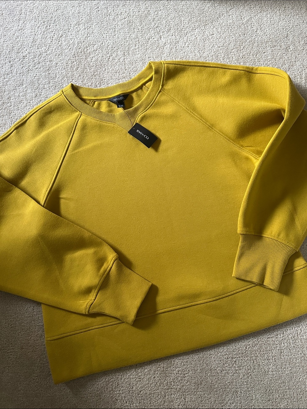 RW&CO. Crewneck Sweatshirt!